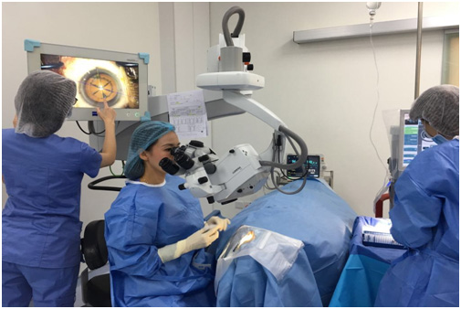 Dr Natasha Lim and her two assistances are undergoing cataract surgery for a patient