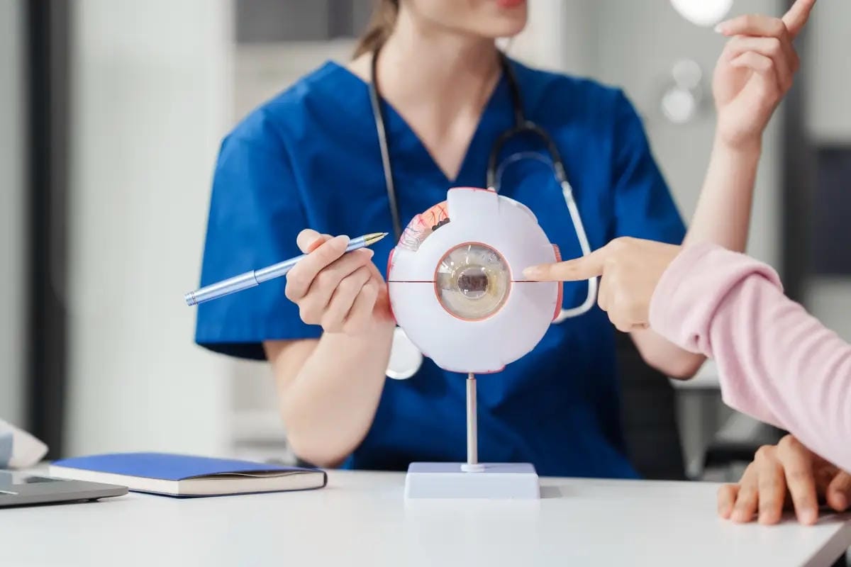 implant-contact-lens-singapore
